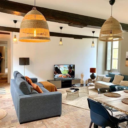 Appartements Au Chateau Ars Ars-sur-Formans Exterior photo