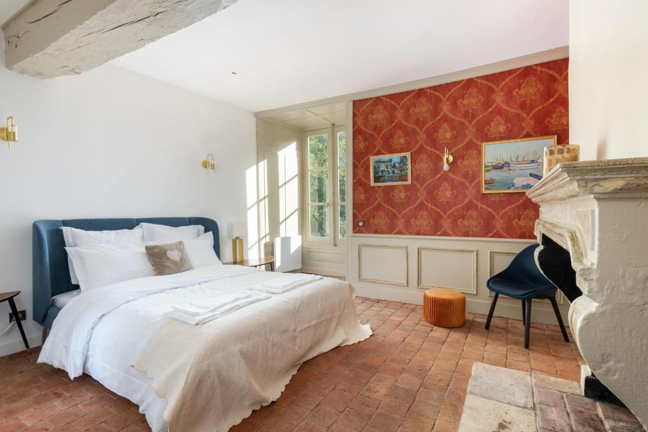 Appartements Au Chateau Ars Ars-sur-Formans Exterior photo