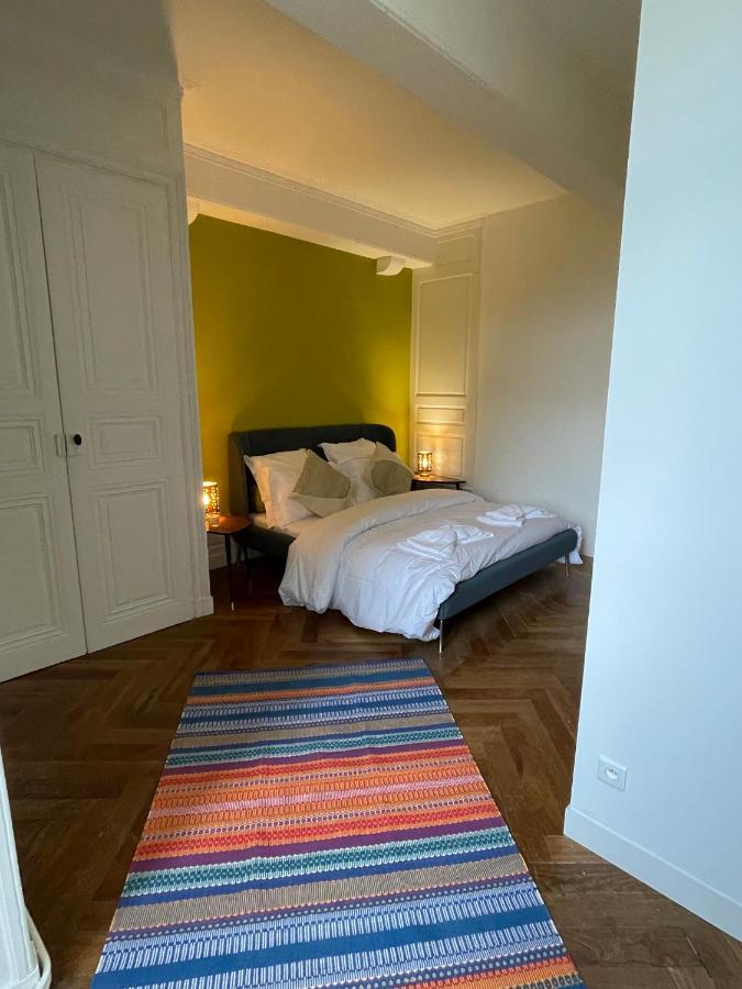 Appartements Au Chateau Ars Ars-sur-Formans Exterior photo