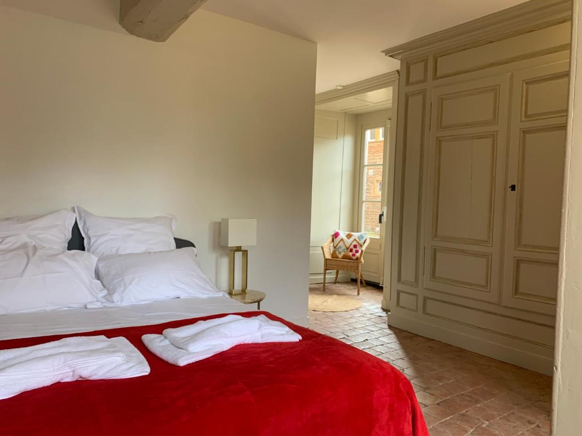 Appartements Au Chateau Ars Ars-sur-Formans Exterior photo