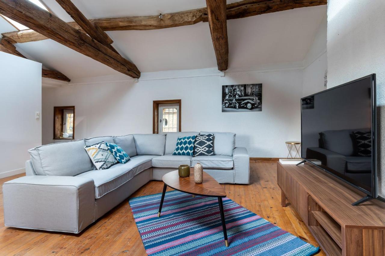 Appartements Au Chateau Ars Ars-sur-Formans Exterior photo
